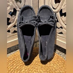 Minnetonka Women's Blue Moccasins